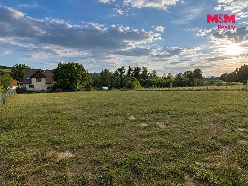 Prodej stavebního pozemku 2810 m², Okrouhlice – náhled fotky 3