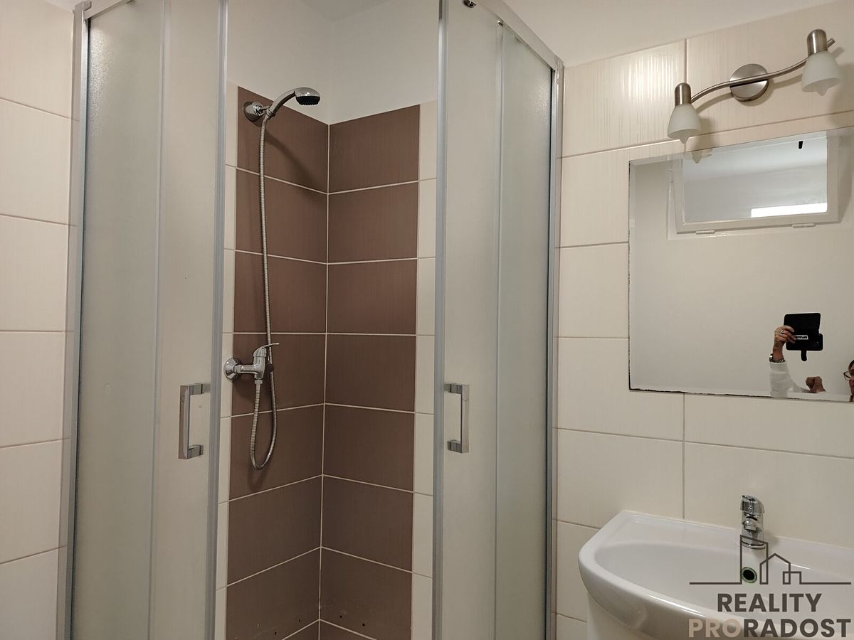Pronájem bytu 2+1 62 m² – fotografie 4