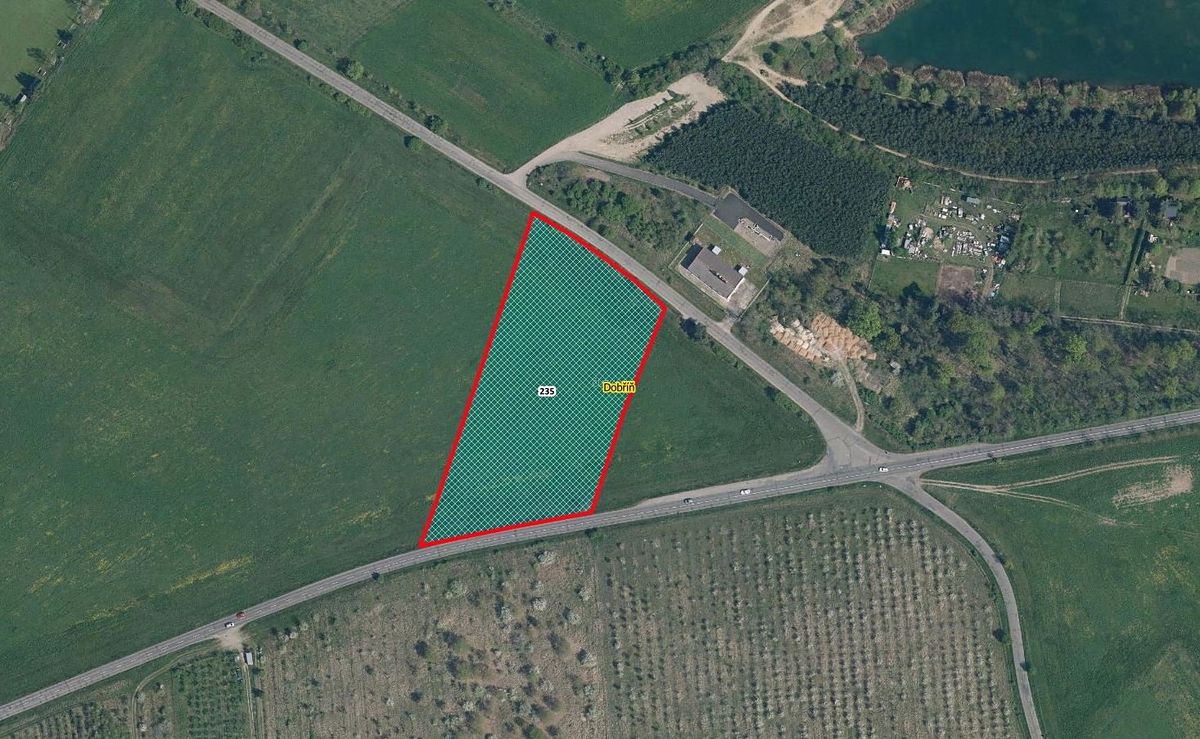 Prodej pozemku 12386 m², Dobříň – fotka 1 z 3