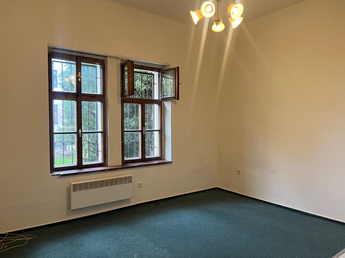 Pronájem bytu 1+kk 34 m² – fotografie 2
