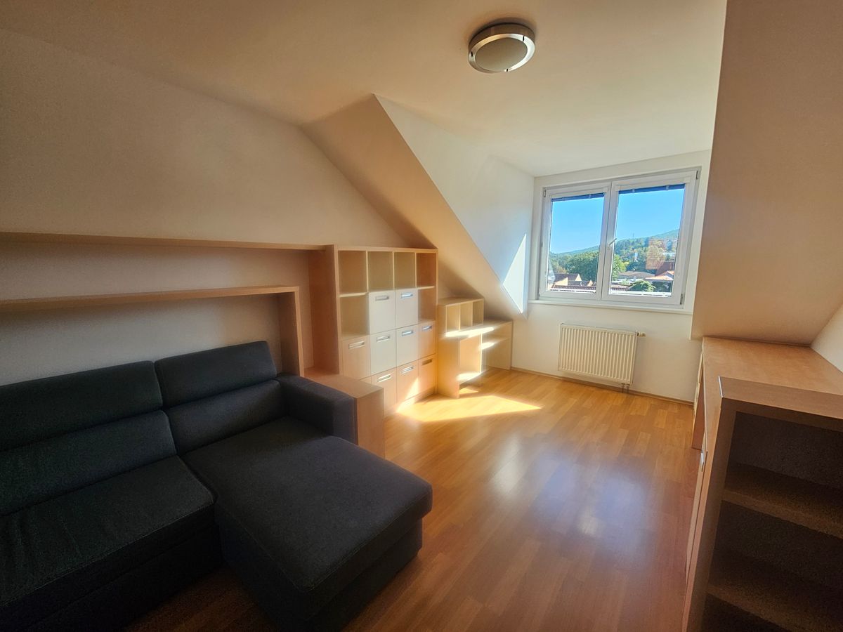 Pronájem bytu 2+kk 68 m² – fotografie 2