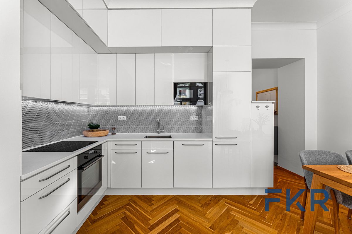 Pronájem bytu 2+kk 52 m² – fotografie 2