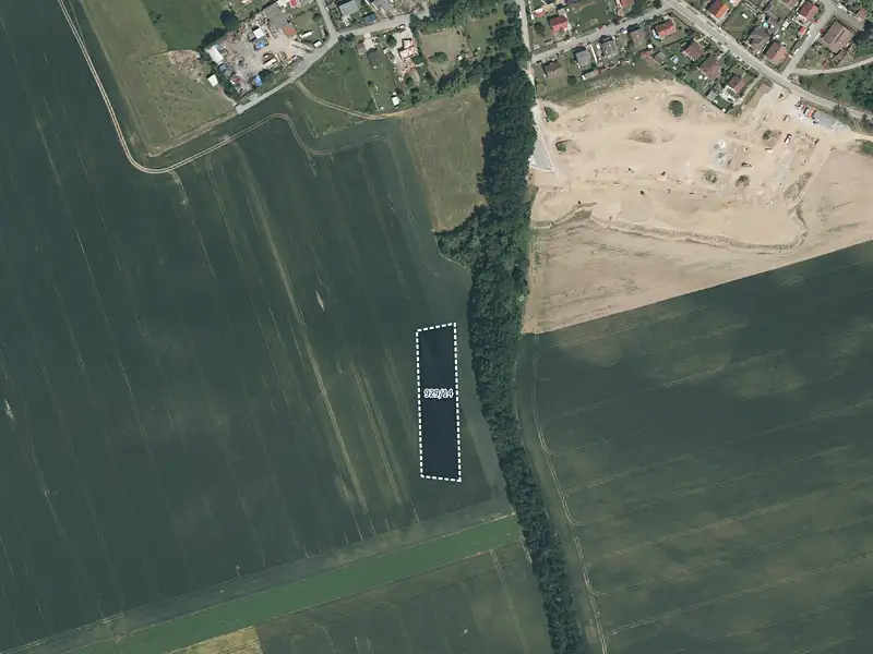 Prodej pole 3831 m², Dnešice – náhled fotky 1