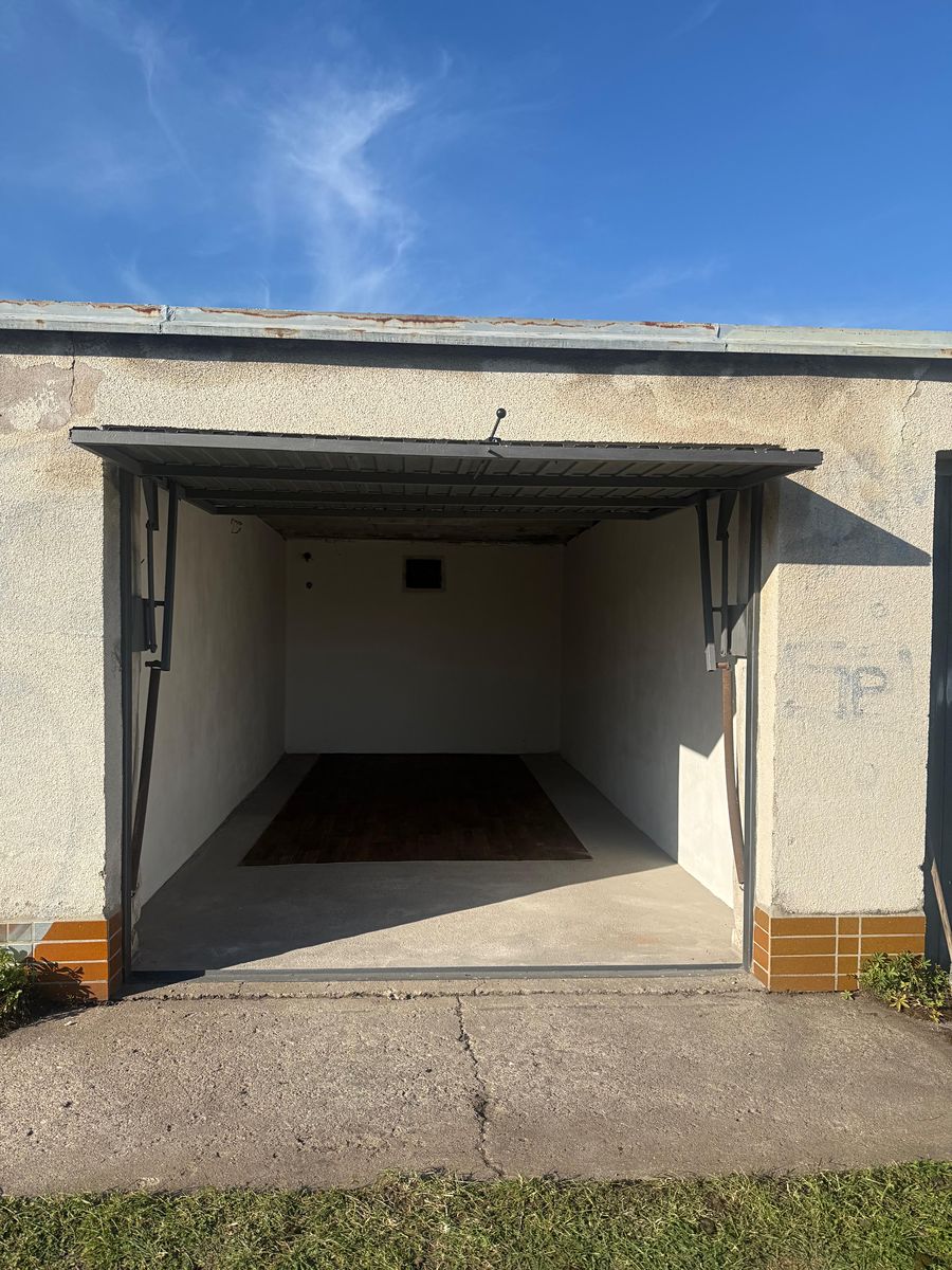 Pronájem garáže 18 m² – fotografie 2