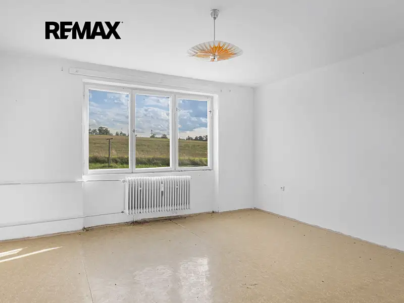 Prodej bytu 3+1 68 m², Zvoleněves – náhled fotky 2