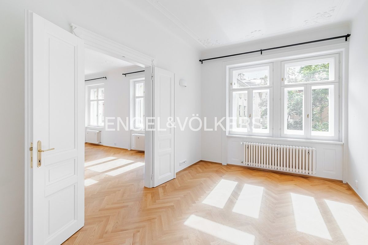 Pronájem bytu 2+kk 90 m² – fotografie 4