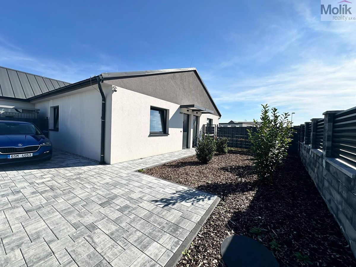 Pronájem bytu 4+kk 97 m²