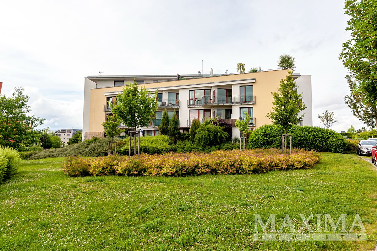 Pronájem garáže 13 m² – fotografie 5