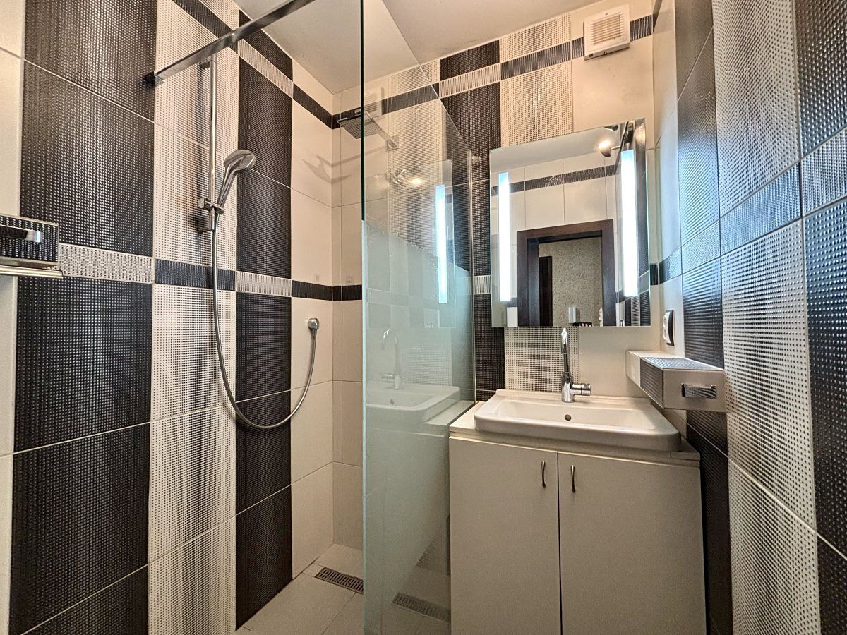 Pronájem bytu 2+kk 37 m² – fotografie 2