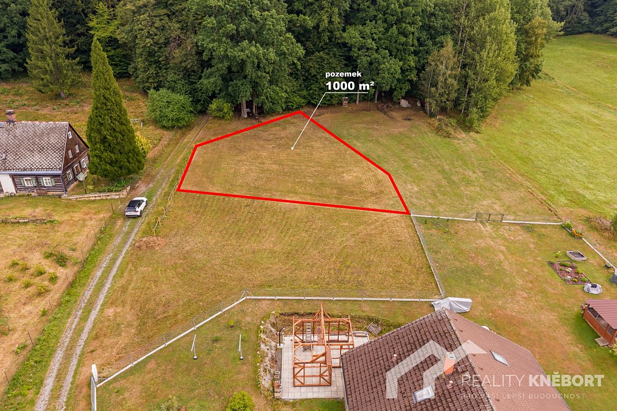 Prodej stavebního pozemku 1000 m² – fotografie 2