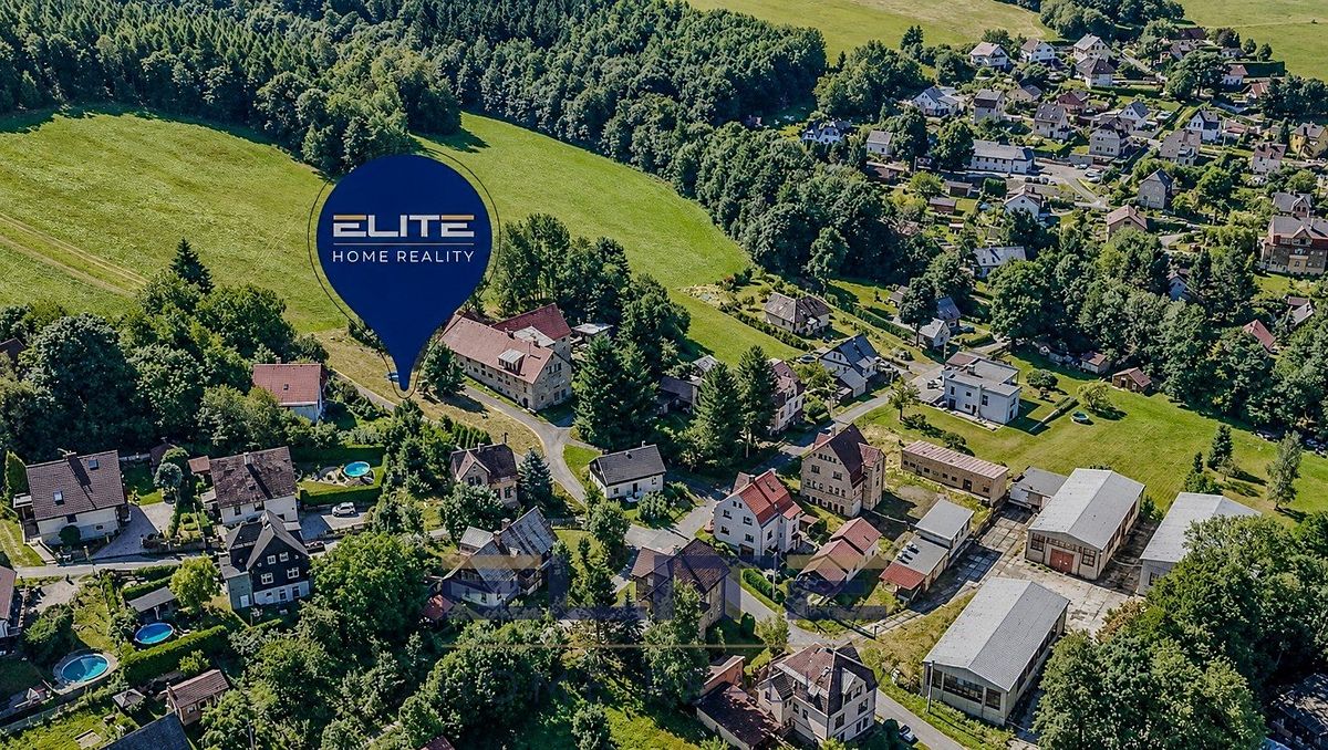 Prodej stavebního pozemku 1042 m²