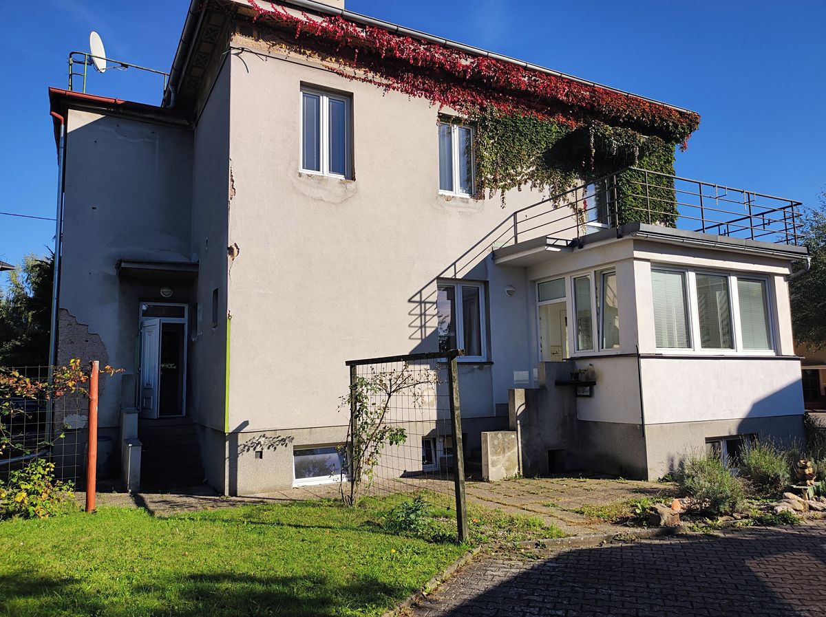Pronájem vily 250 m², pozemek 898 m² – fotografie 5