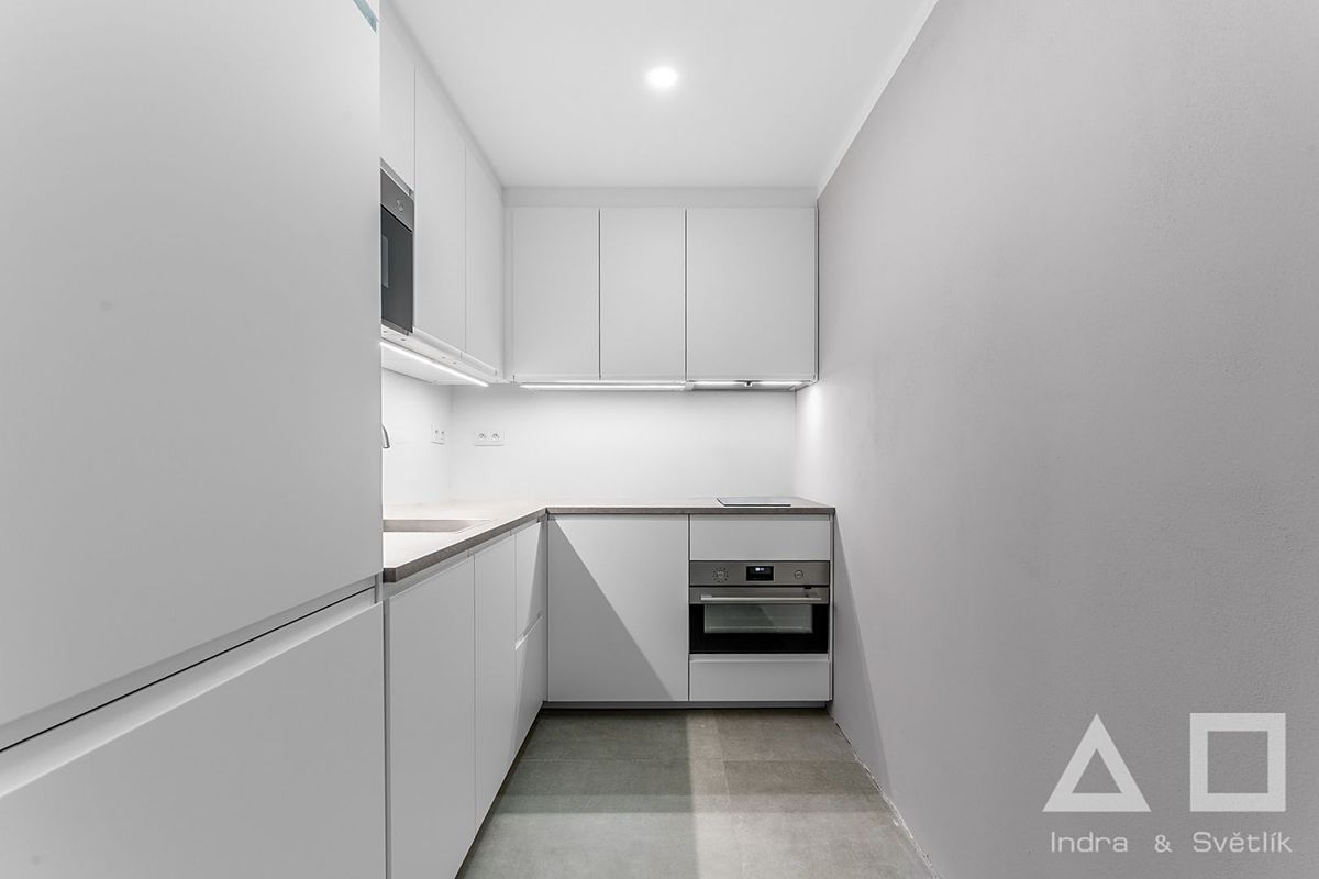 Pronájem bytu 2+kk 43 m² – fotografie 3