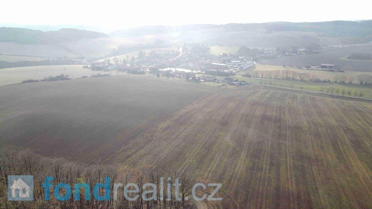 Prodej pole 2574 m² – fotografie 2