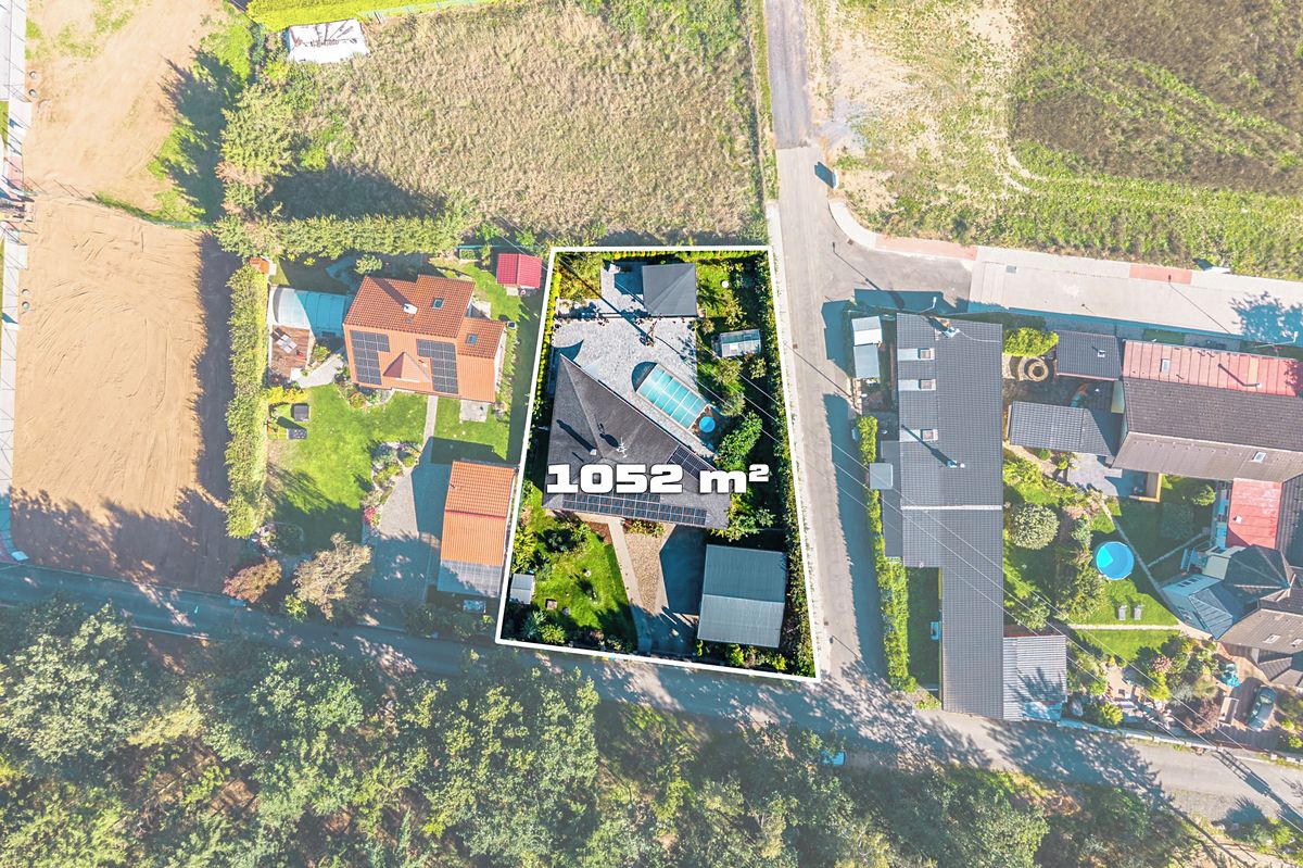 Prodej rodinného domu 110 m², pozemek 1052 m² – fotografie 2