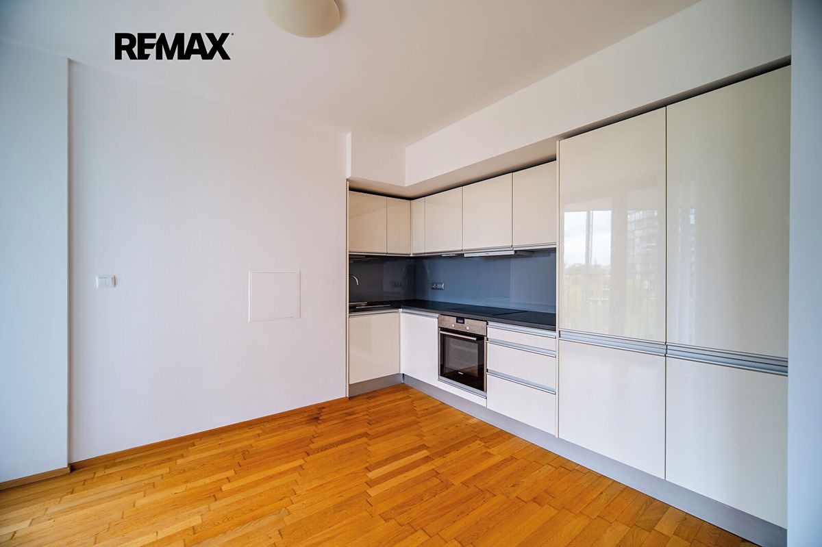 Pronájem bytu 1+kk 44 m²