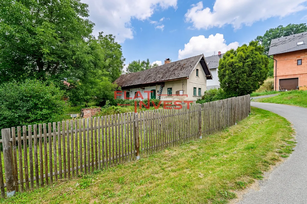 Prodej stavebního pozemku 2132 m²