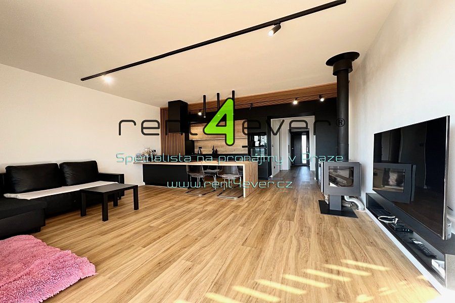 Pronájem rodinného domu 118 m², pozemek 521 m² – fotografie 2