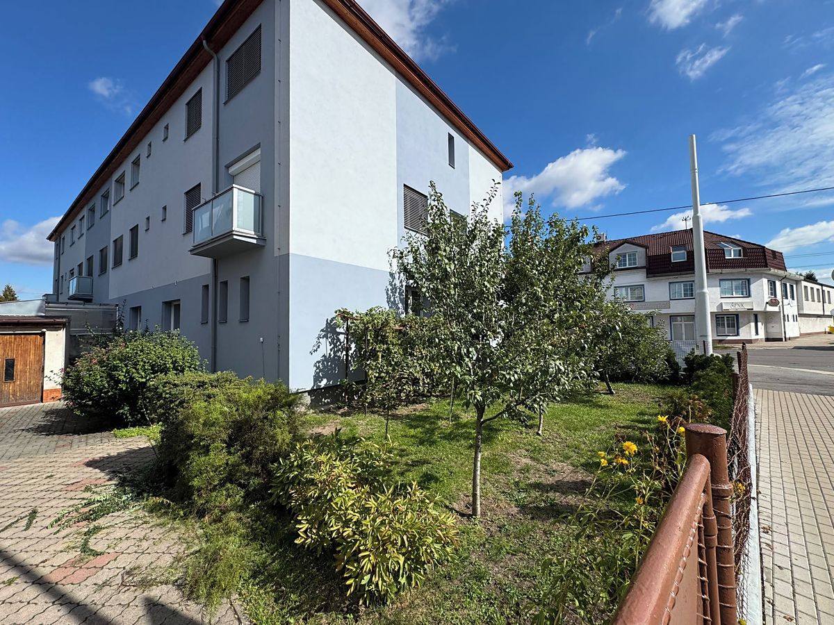 Pronájem bytu 1+kk 35 m²