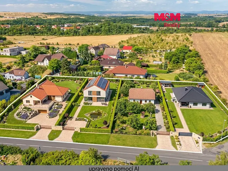 Prodej stavebního pozemku 4805 m², Žatec – náhled fotky 1