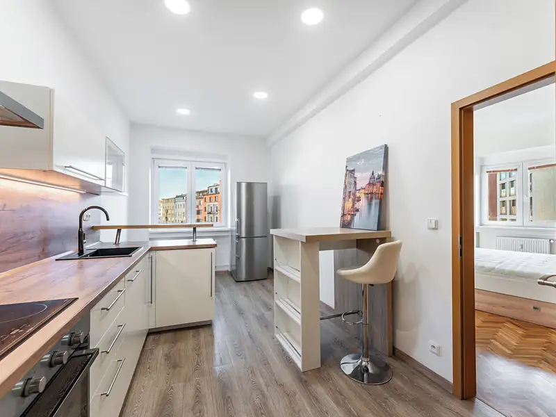 Pronájem bytu 2+1 70 m², Praha – náhled fotky 2