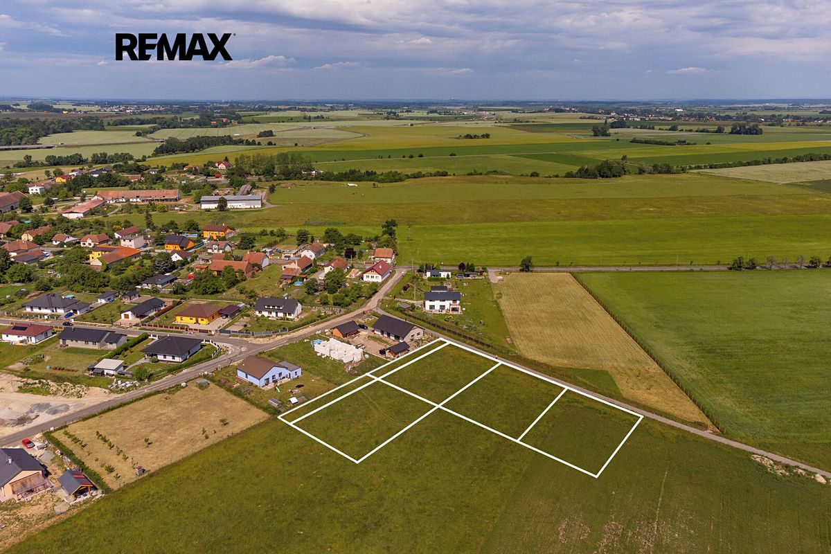 Prodej stavebního pozemku 4264 m² – fotografie 2