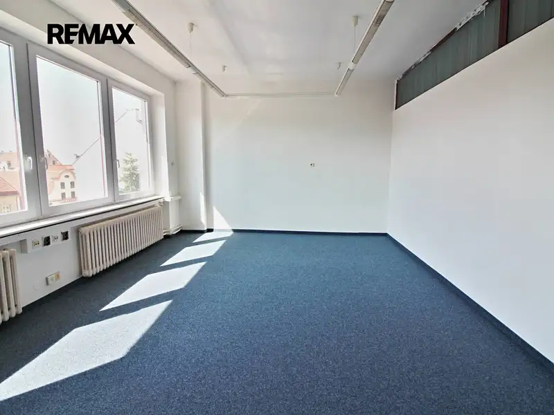 Pronájem kanceláře 25 m², Žatec – náhled fotky 1