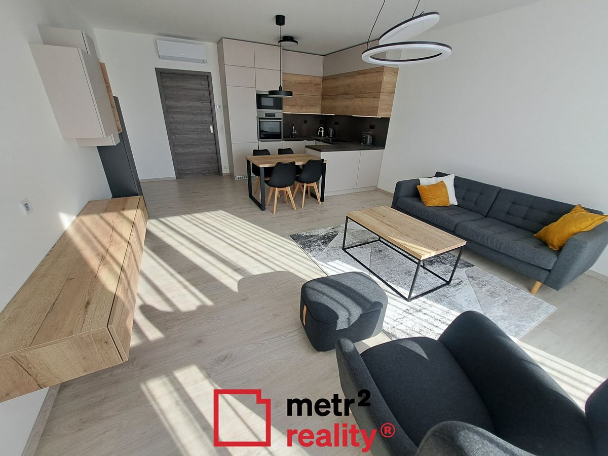 Pronájem bytu 2+kk 62 m² – fotografie 2