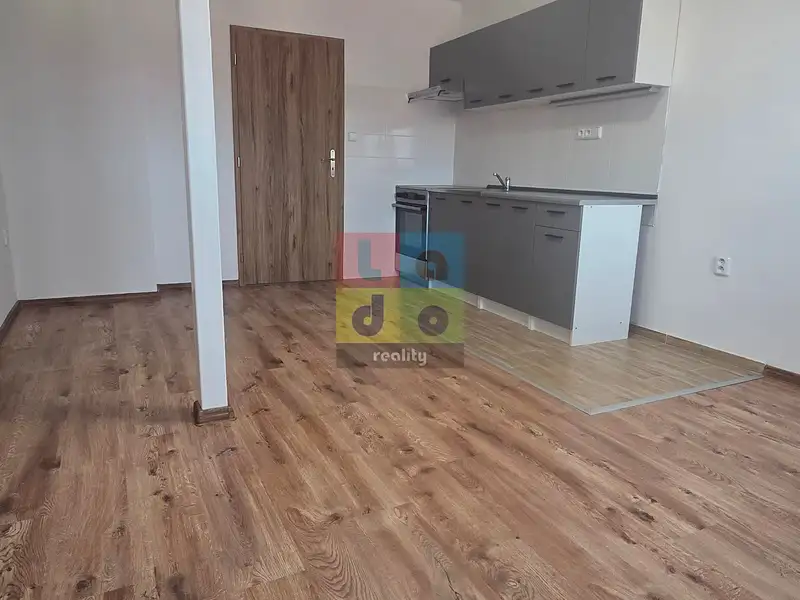 Pronájem bytu 2+kk 47 m², Lysá nad Labem – náhled fotky 2