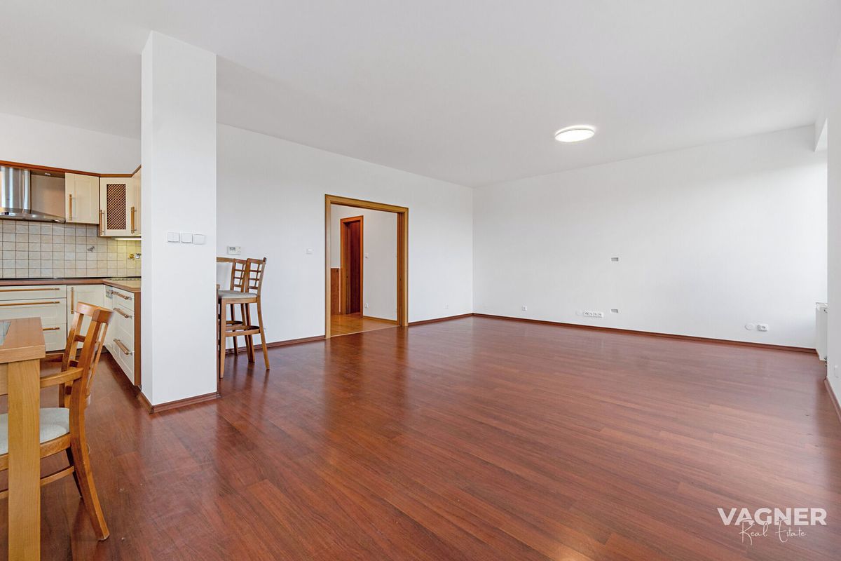 Pronájem bytu 3+kk 96 m² – fotografie 4