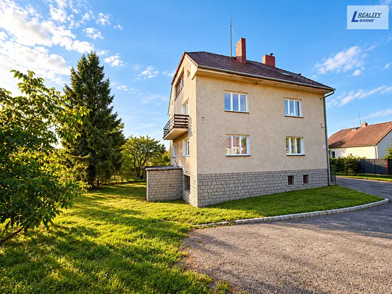 Prodej rodinného domu 500 m², pozemek 1139 m², Nečín – náhled fotky 2