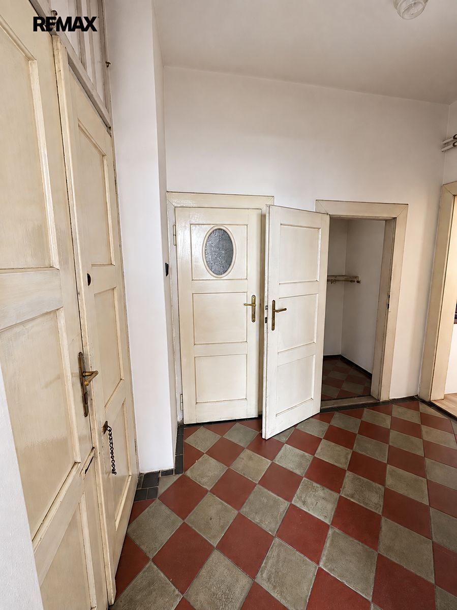 Pronájem bytu 2+1 72 m² – fotografie 3