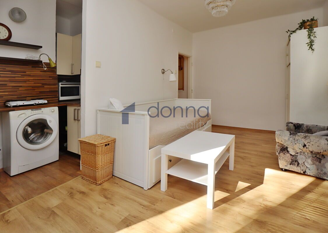 Pronájem bytu 1+kk 23 m² – fotografie 3