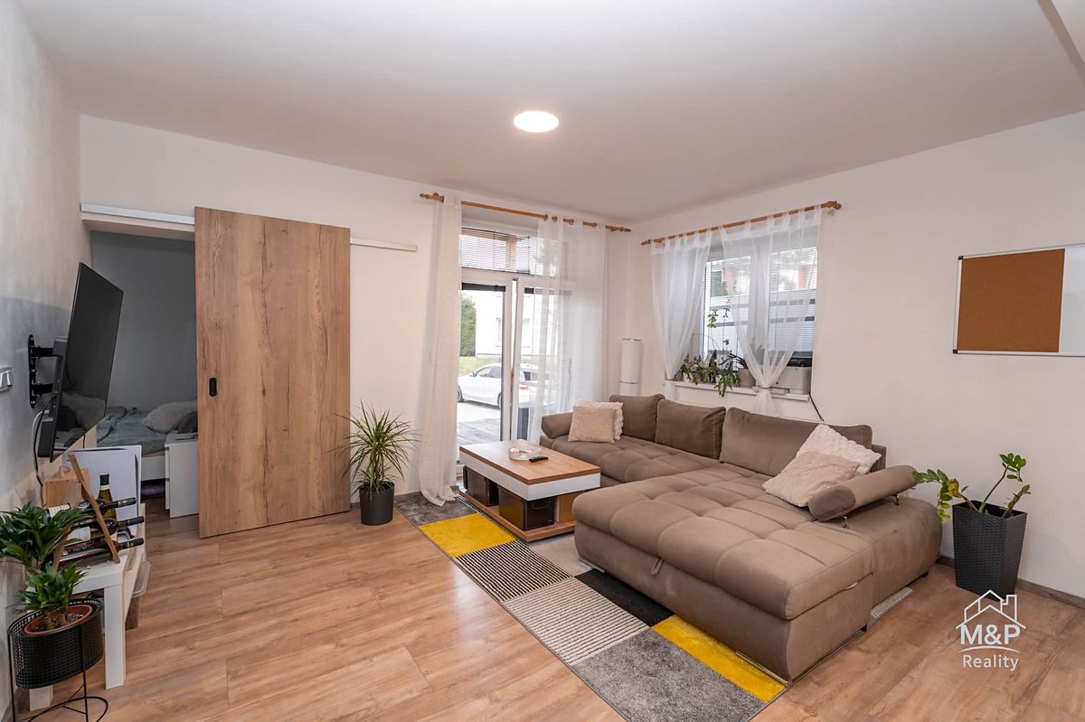Pronájem bytu 2+kk 41 m² – fotografie 4