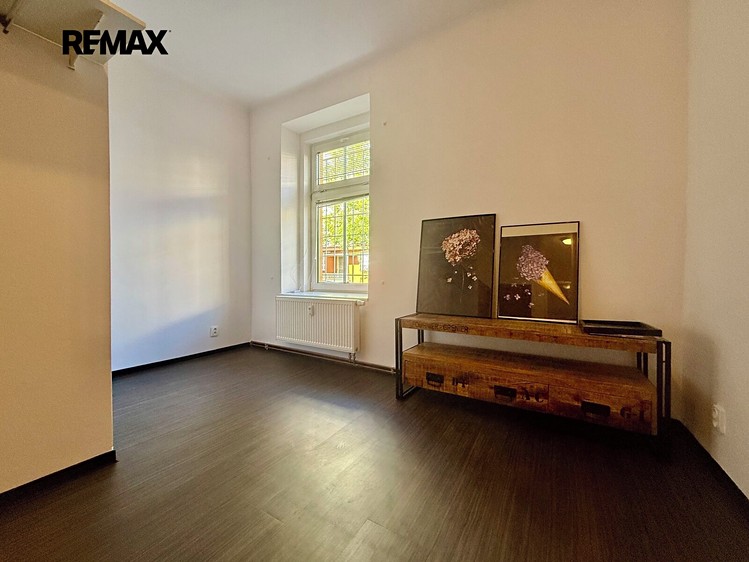 Pronájem komerčního prostoru, 73 m² (7 z 17)