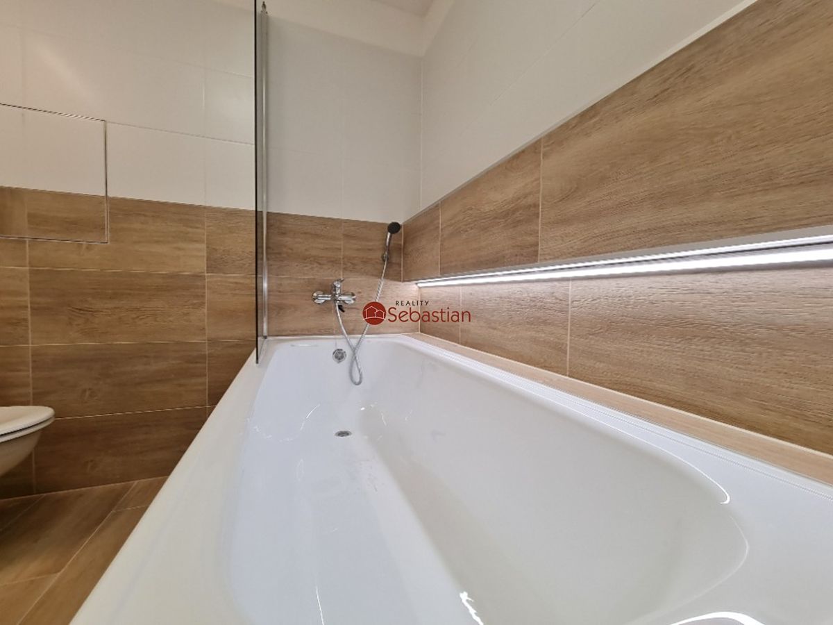 Pronájem bytu 3+kk 81 m² – fotografie 4