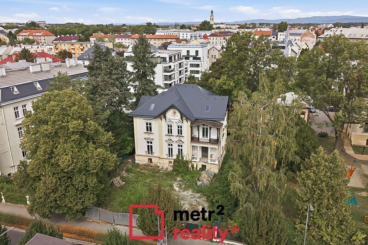Prodej vily 600 m², pozemek 855 m²