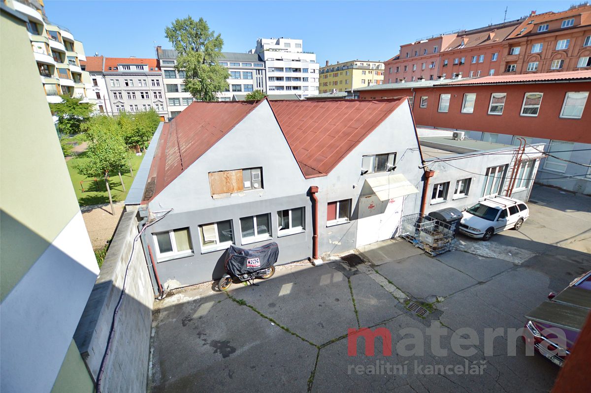 Pronájem kanceláře 44 m² – fotografie 4