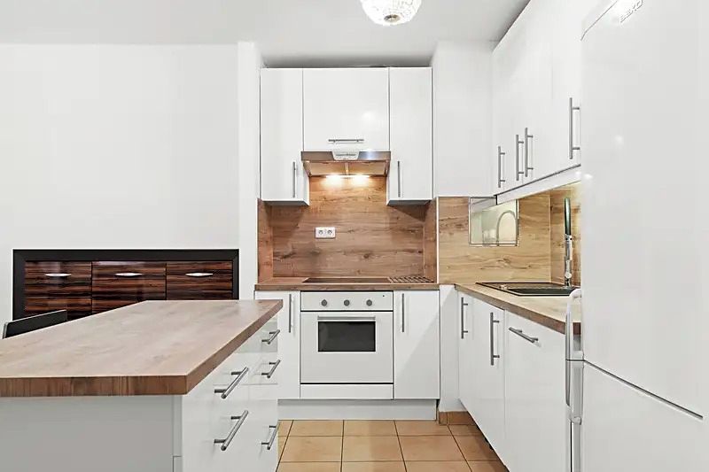 Pronájem bytu 3+kk 72 m² – fotografie 2