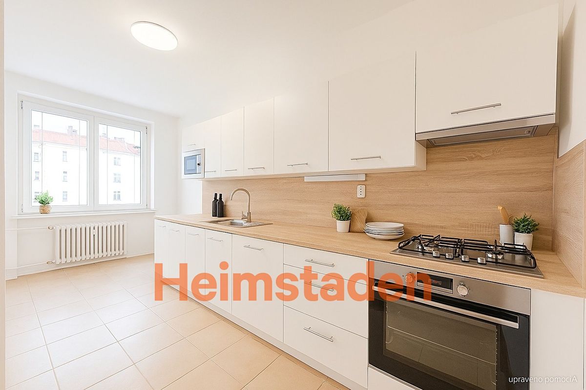 Pronájem bytu 4+kk 105 m² – fotografie 2