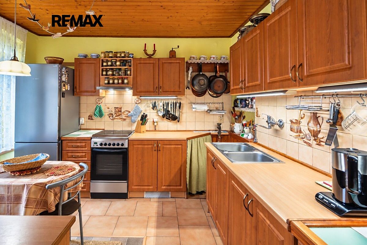 Prodej rodinného domu 190 m², pozemek 1158 m² – fotografie 5