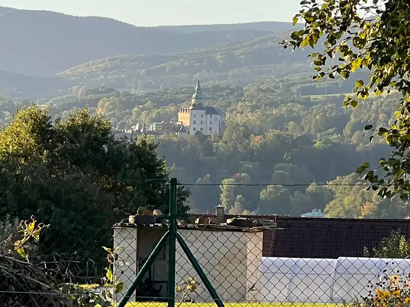 Prodej stavebního pozemku 1640 m², Frýdlant – náhled fotky 2