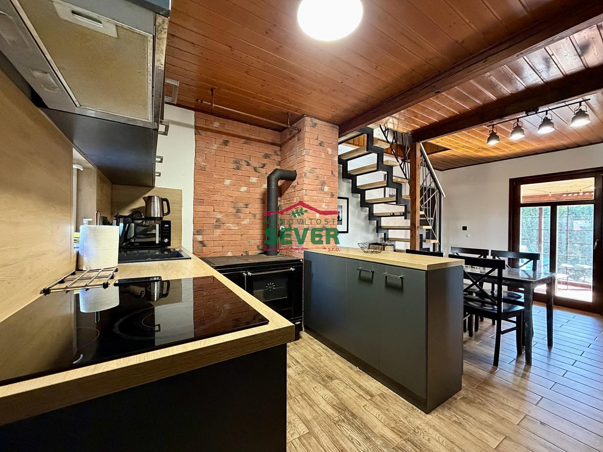 Prodej chalupy 111 m², pozemek 423 m² – fotografie 3
