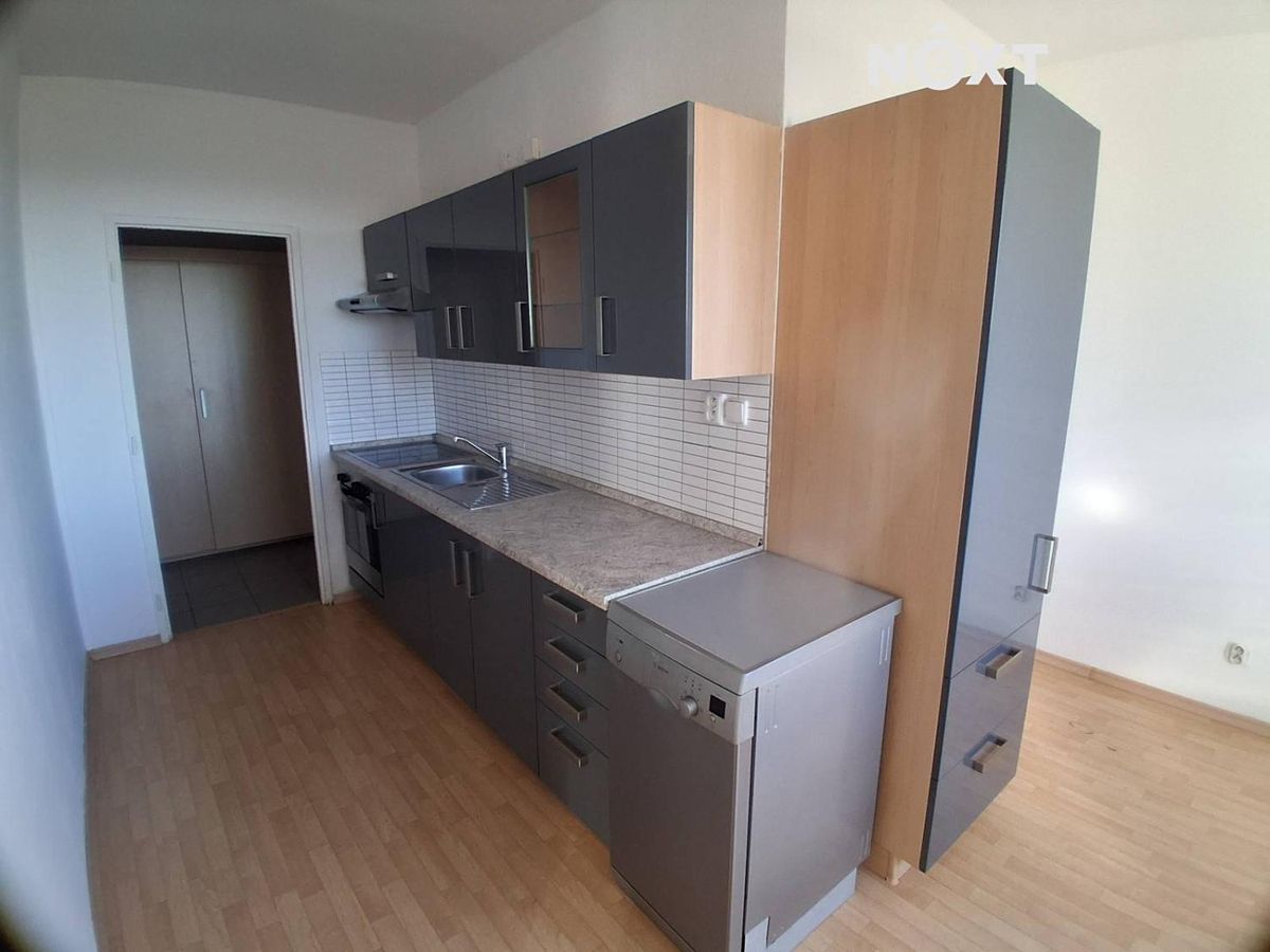 Pronájem bytu 3+kk 67 m² – fotografie 3