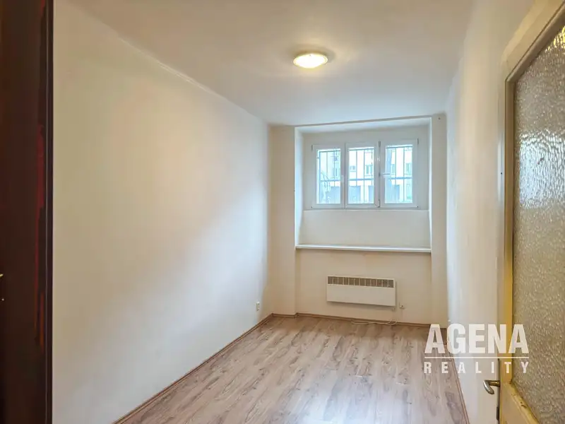 Prodej bytu 1+1 43 m², Praha – náhled fotky 2