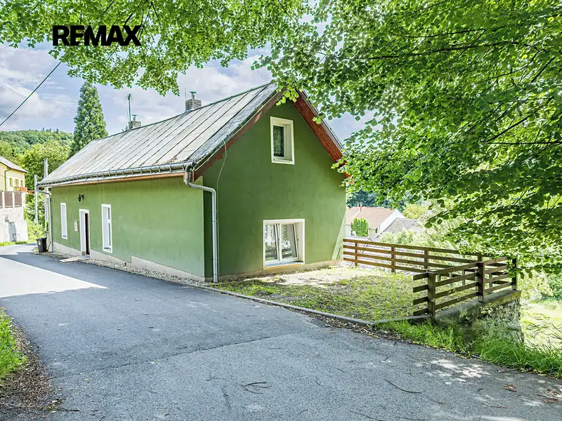 Prodej rodinného domu 142 m², pozemek 347 m², Všestary – náhled fotky 2