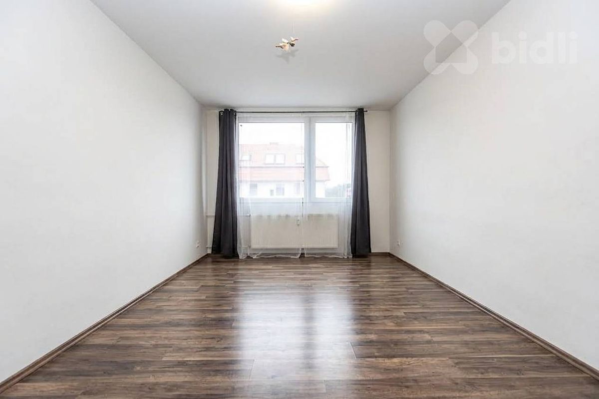 Pronájem bytu 2+1 45 m² – fotografie 4