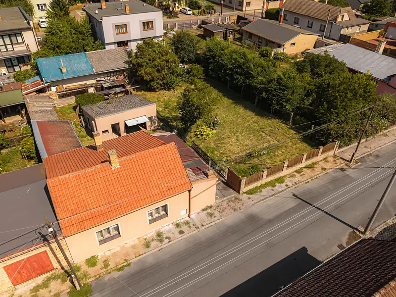 Prodej rodinného domu 178 m², pozemek 662 m², Veleň – náhled fotky 1
