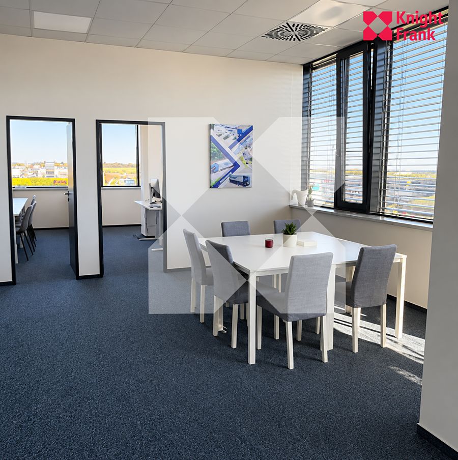 Pronájem kanceláře 100 m² – fotografie 3
