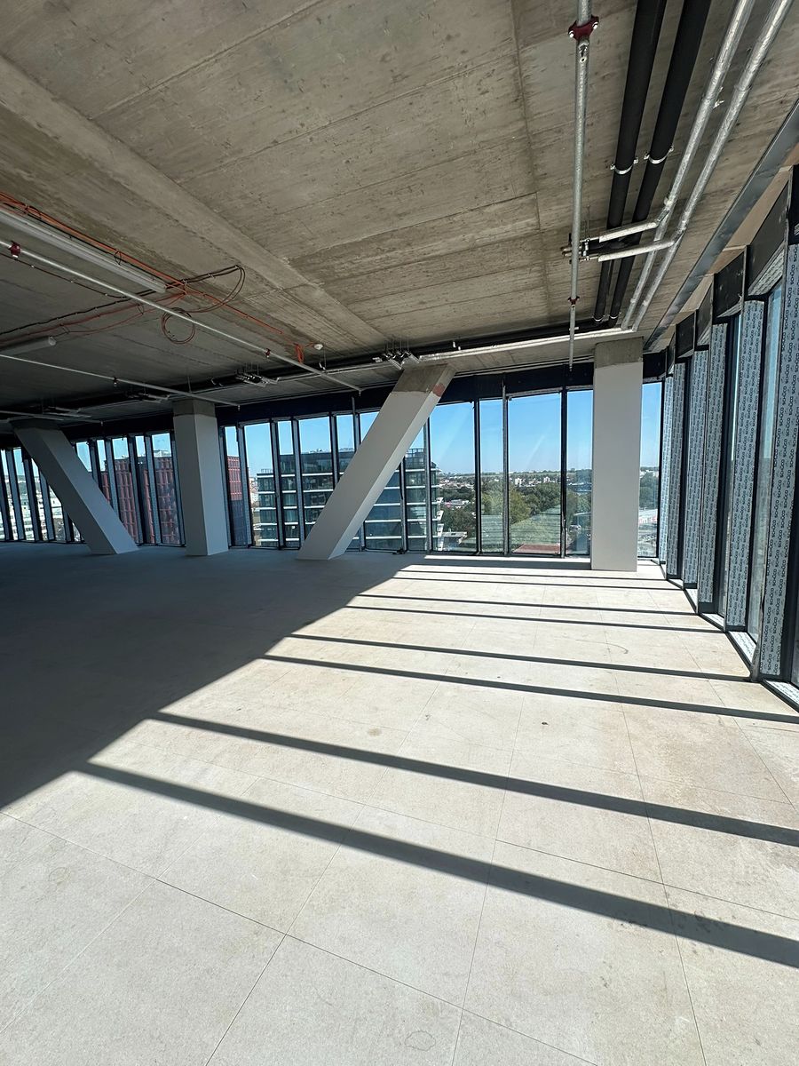 Pronájem kanceláře 322 m² – fotografie 3